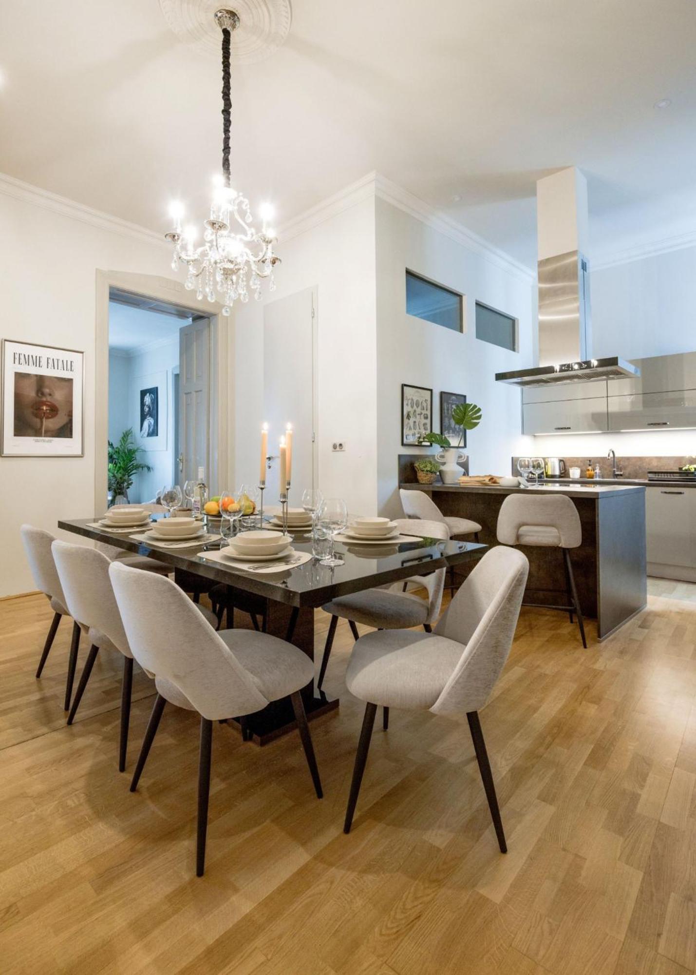 Timeless Elegant Apartment By Opera House Budapest Exterior foto