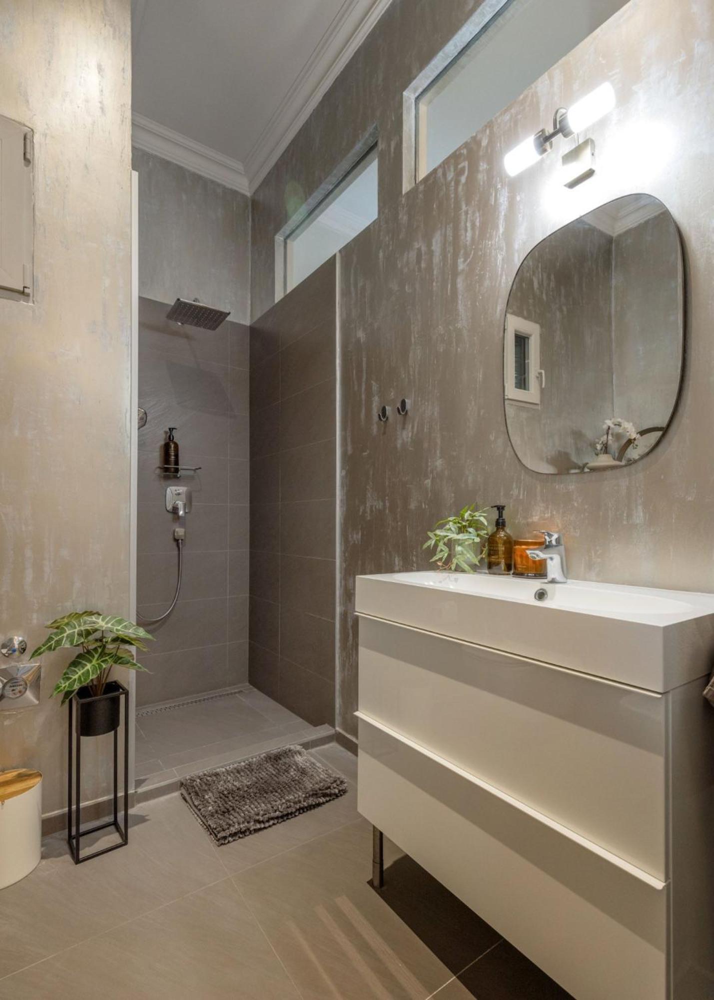Timeless Elegant Apartment By Opera House Budapest Exterior foto